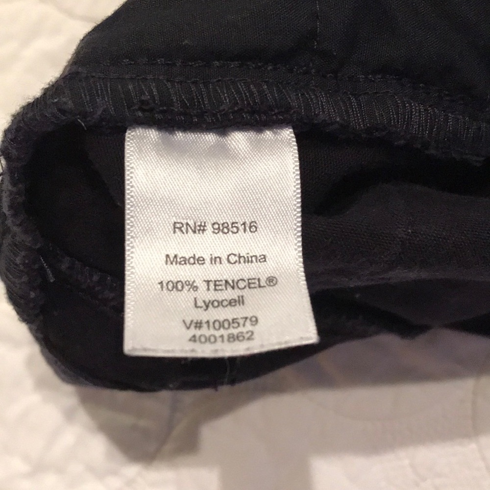 {Coldwater Creek} Natural Fit Kick Crop Pants 8 - Picture 7 of 7